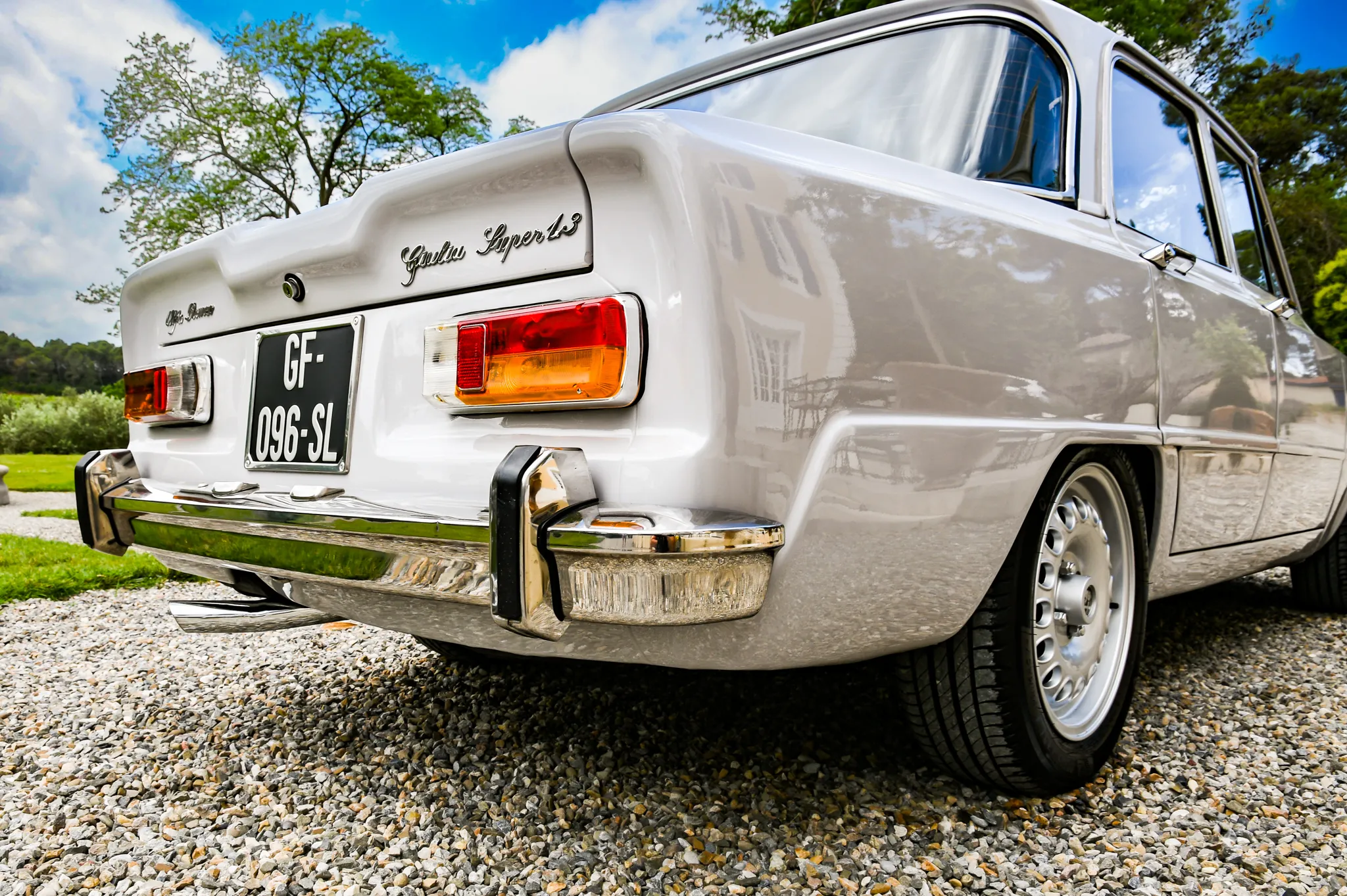 Alfa Romeo 1972-giulia super 1600